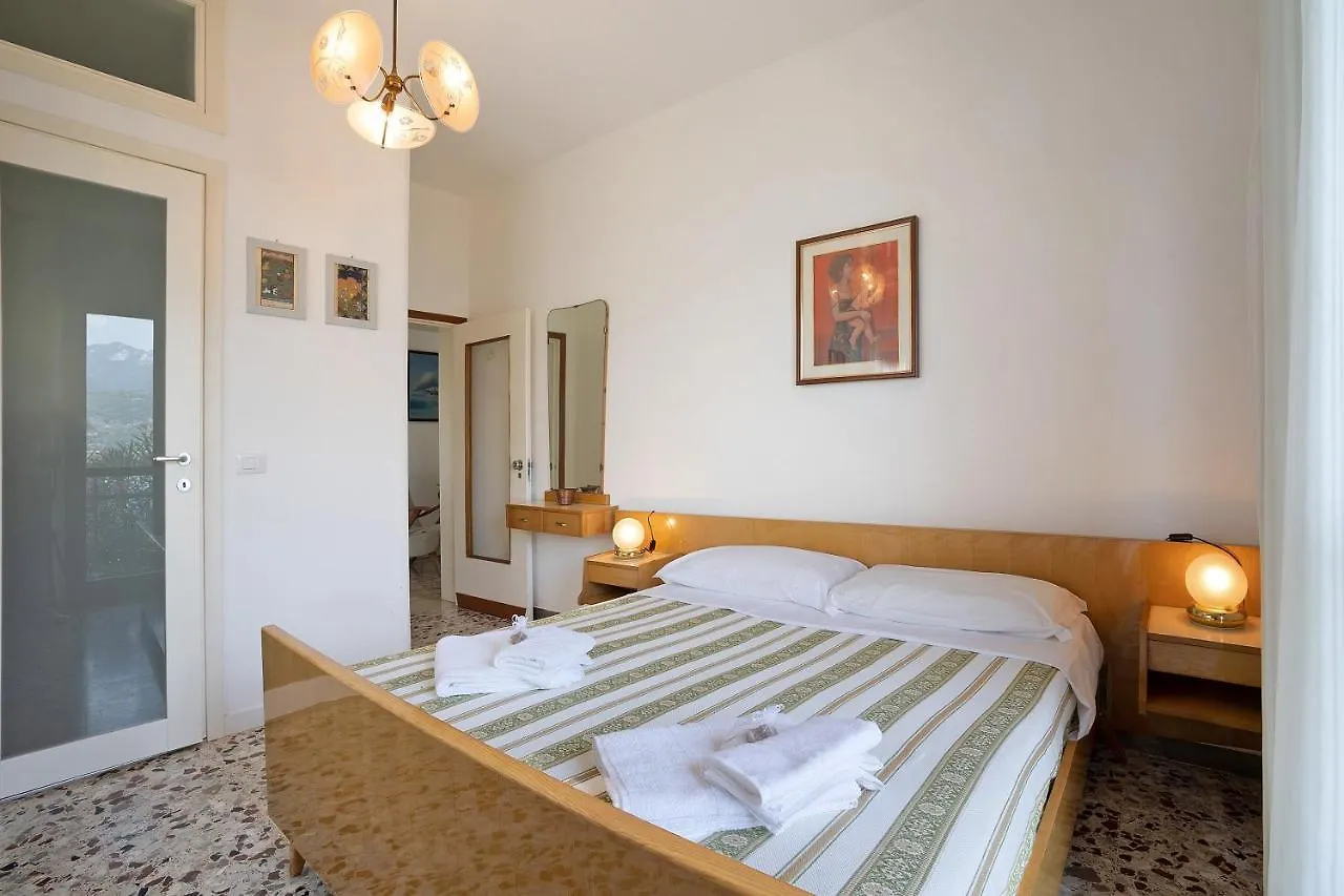 Hébergement de vacances Villa Carolina San Felice del Benaco